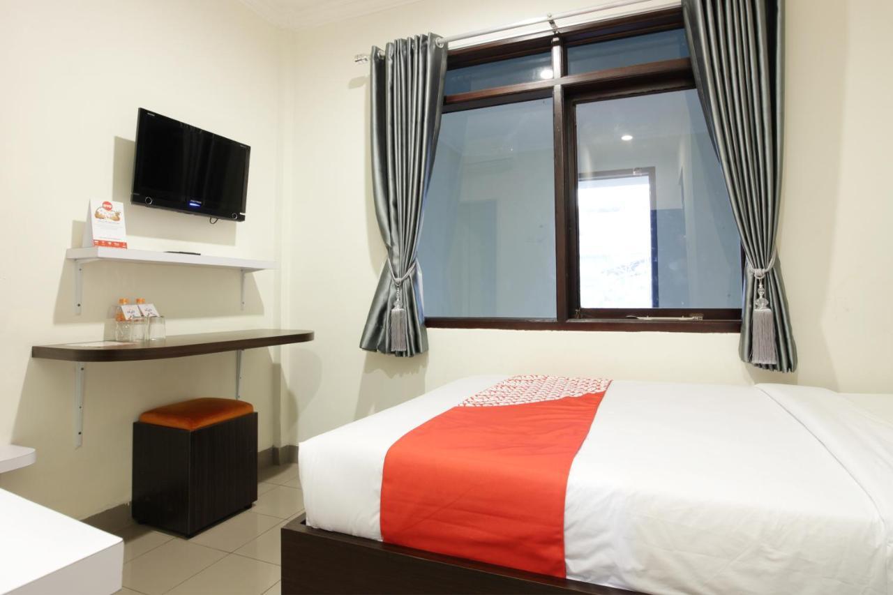 Oyo 202 Kuwera Inn Bandung Esterno foto