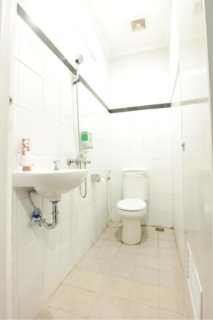 Oyo 202 Kuwera Inn Bandung Esterno foto