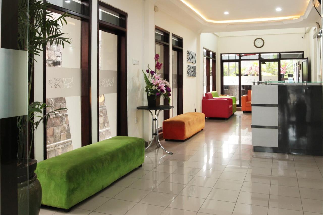 Oyo 202 Kuwera Inn Bandung Esterno foto