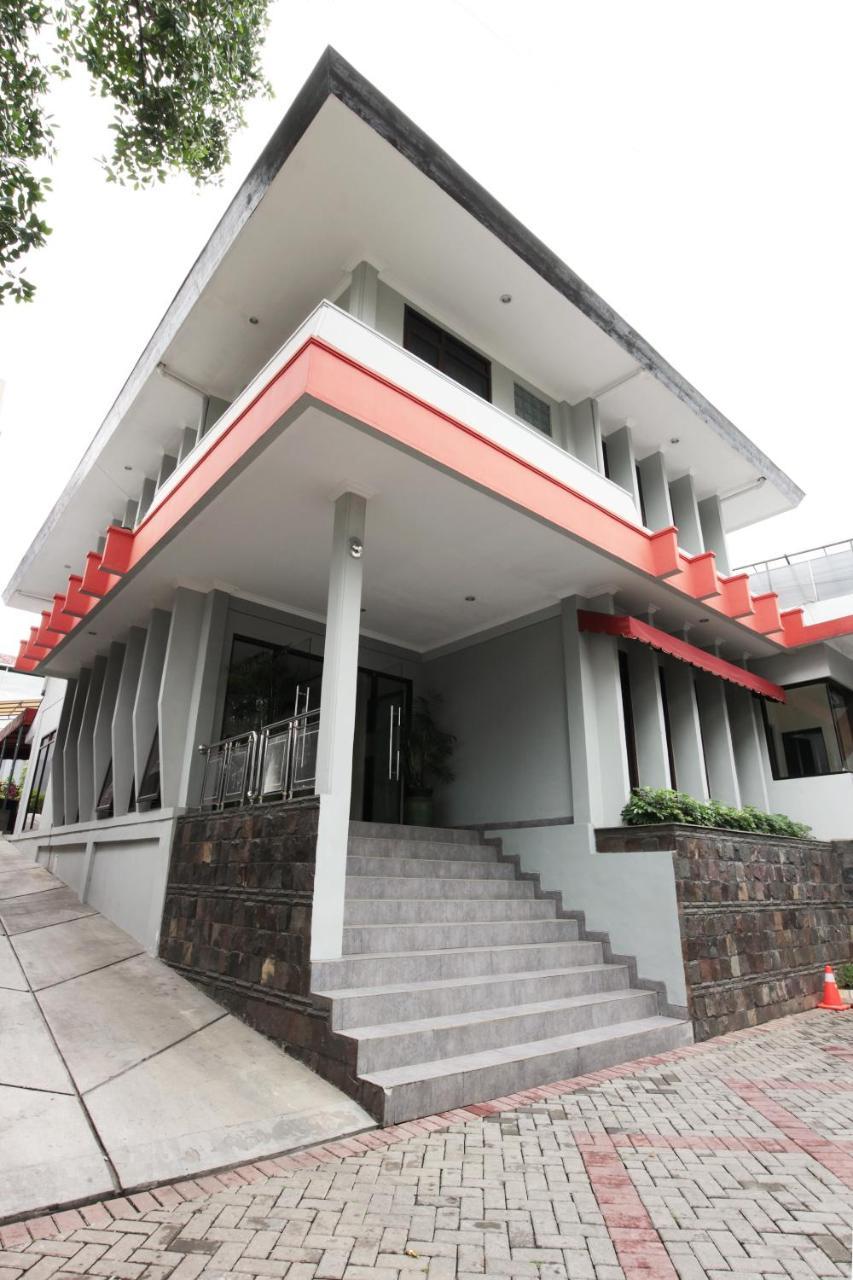 Oyo 202 Kuwera Inn Bandung Esterno foto