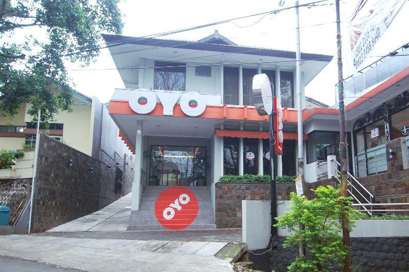 Oyo 202 Kuwera Inn Bandung Esterno foto