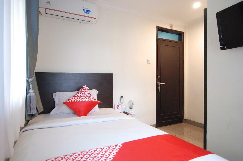 Oyo 202 Kuwera Inn Bandung Esterno foto